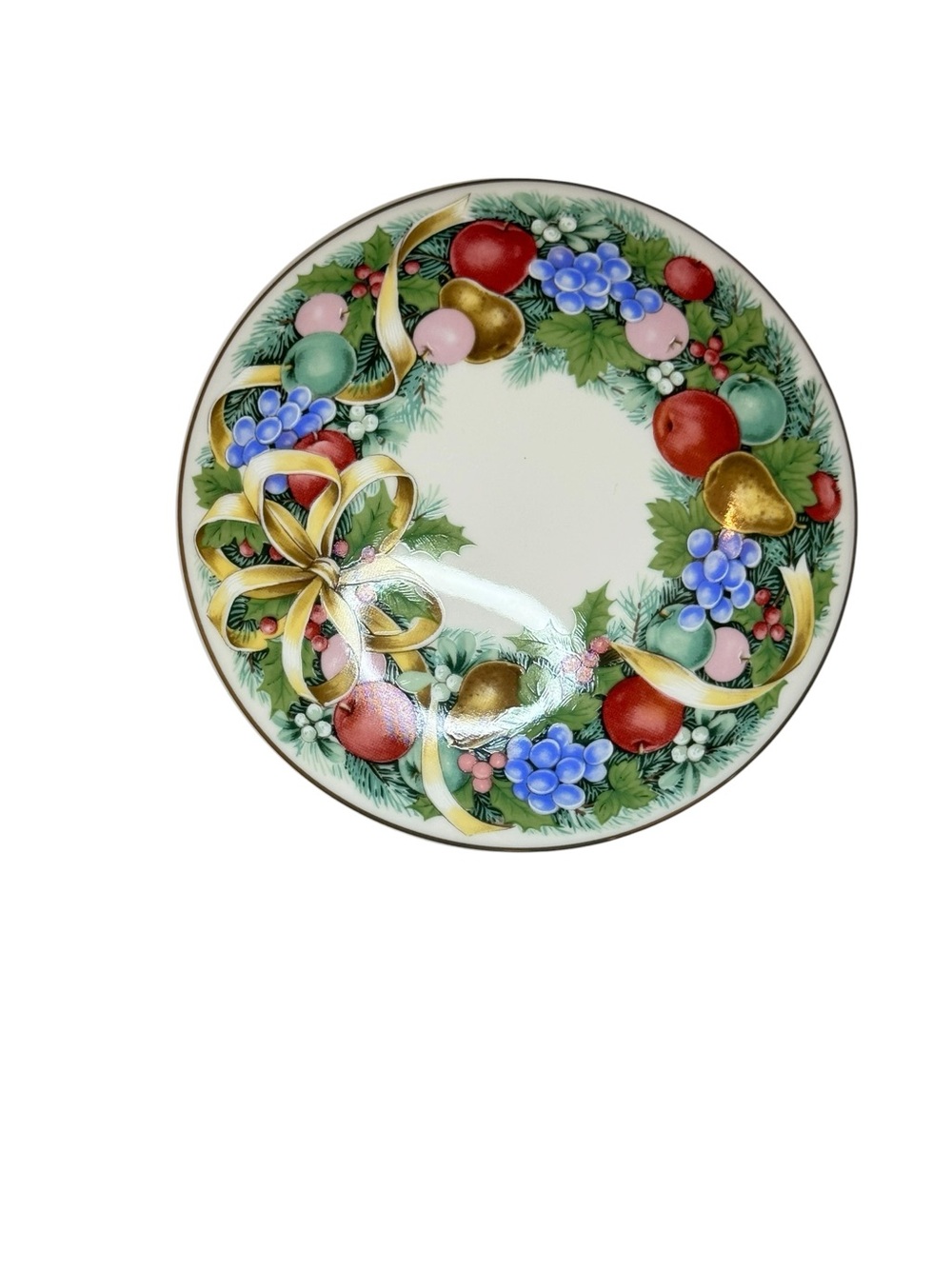 Mikasa White Round Ceramic Lid with Logo